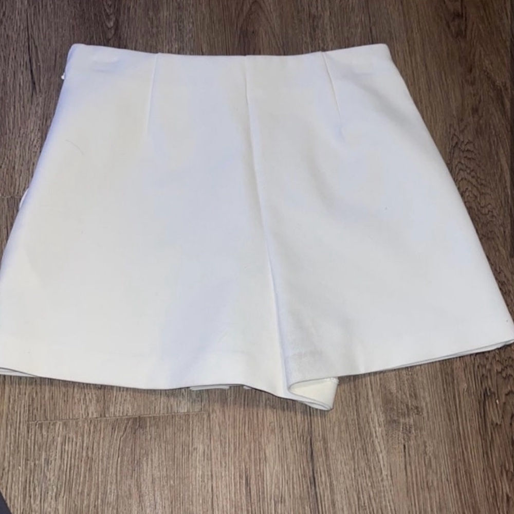 Zara White Skort